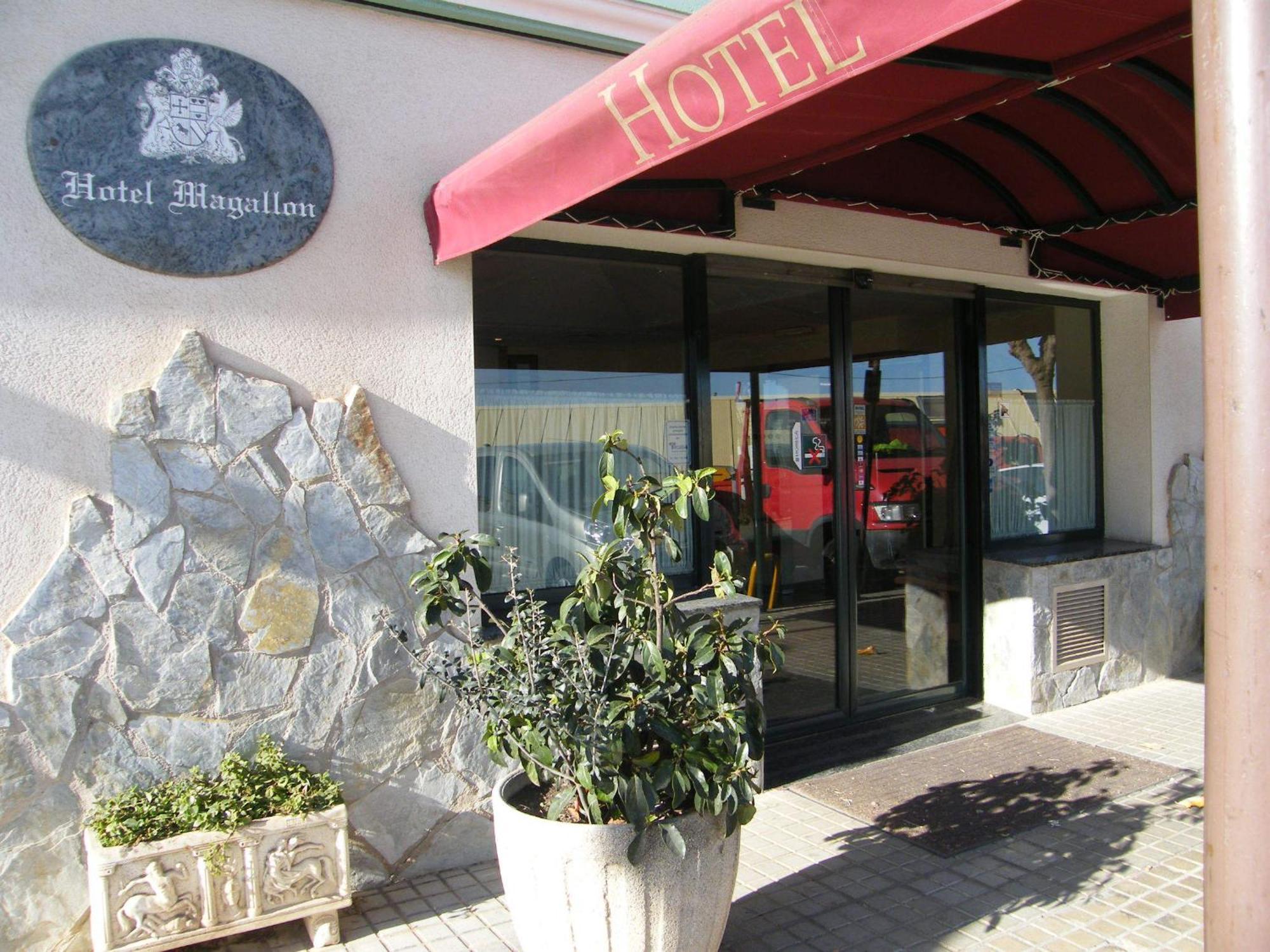 Hotel Magallon Caspe Exterior foto